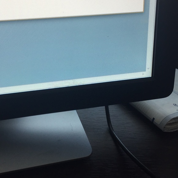 Meet your Posher, Lisa - Picture 1 of 1